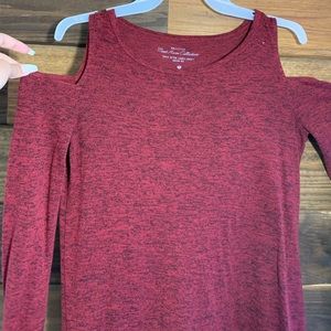 burgundy off the shoulder shirt